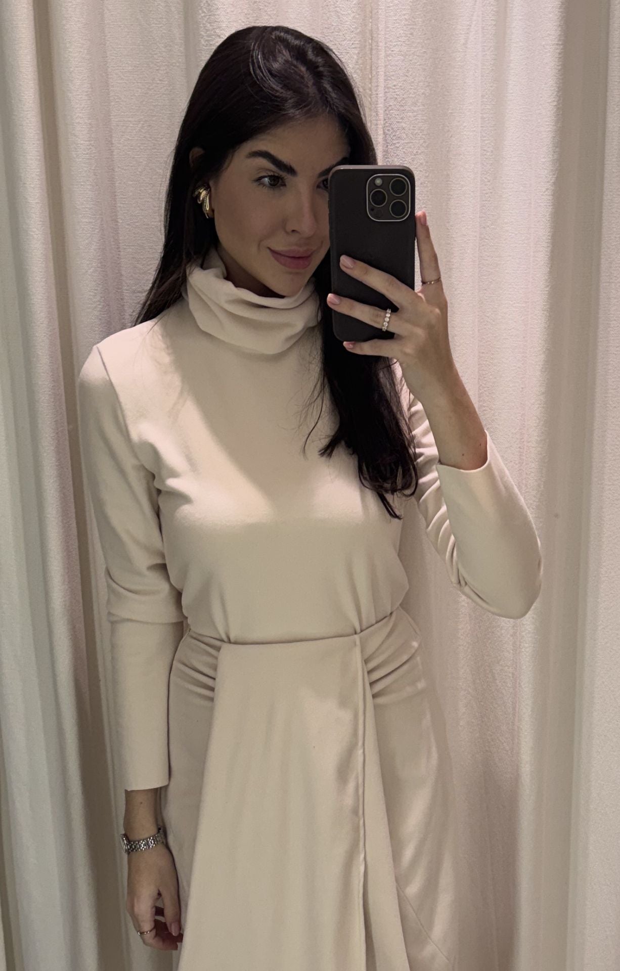 OFF WHITE