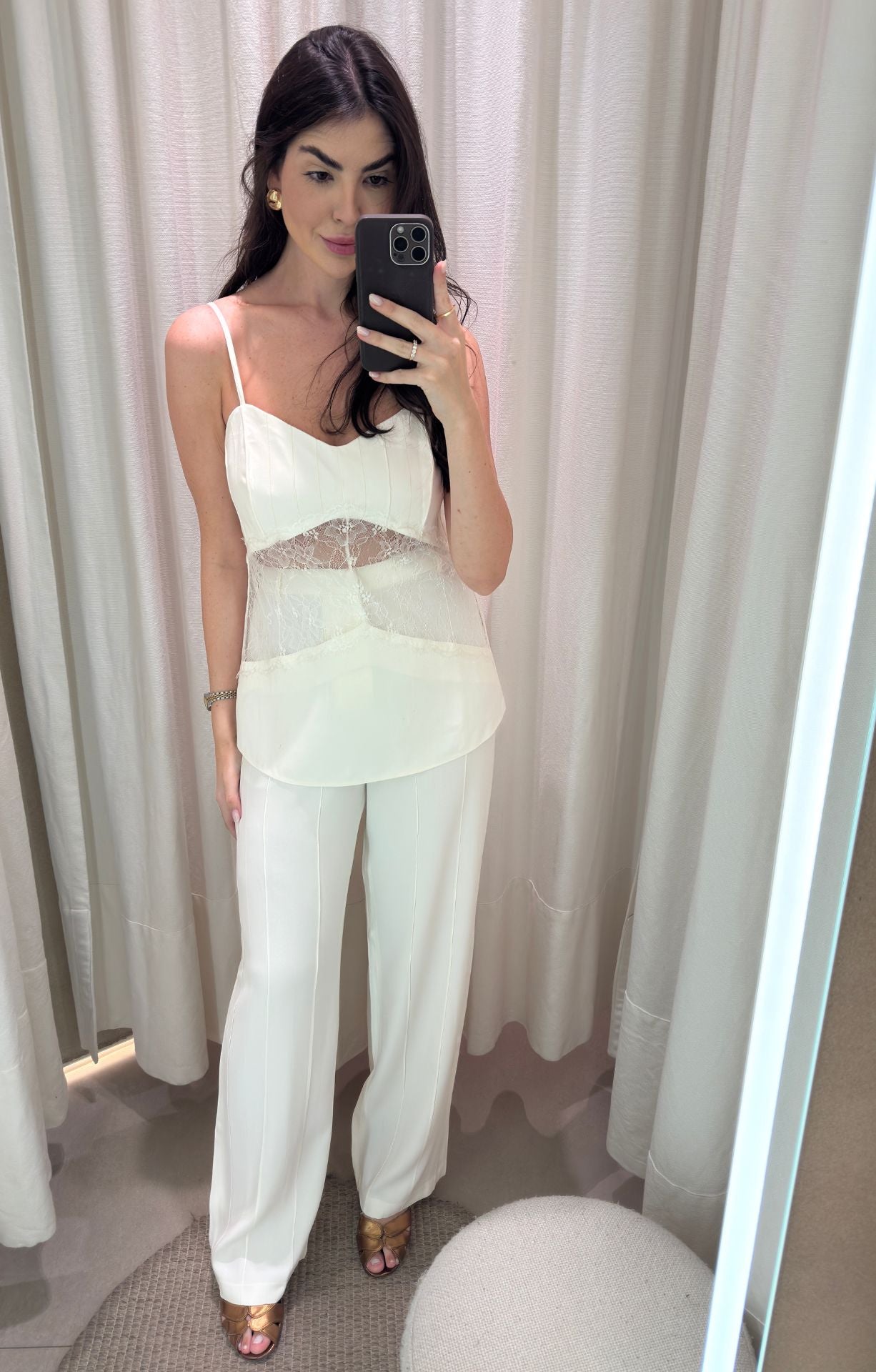 OFF WHITE