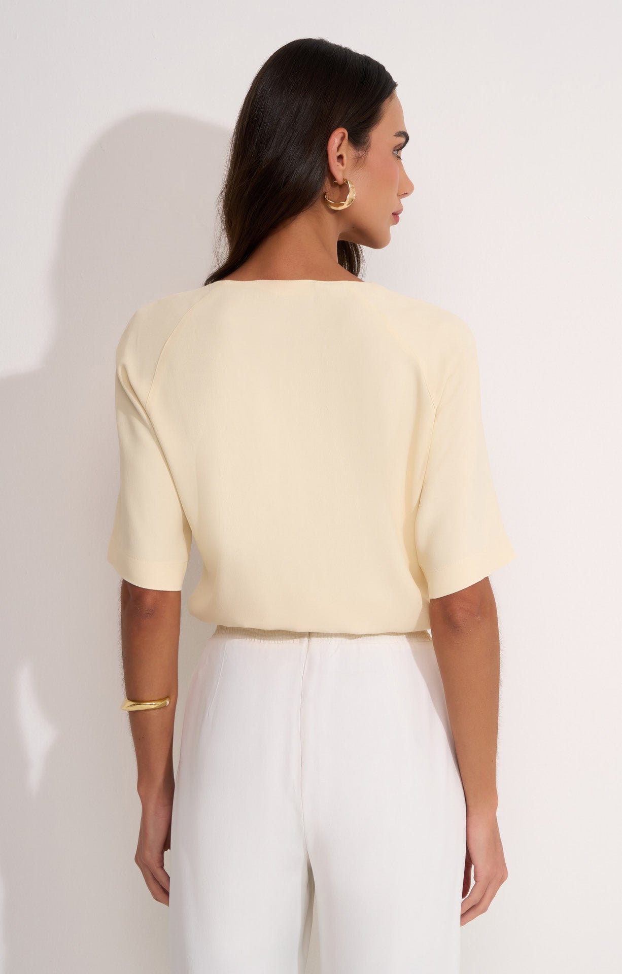 AMARELO