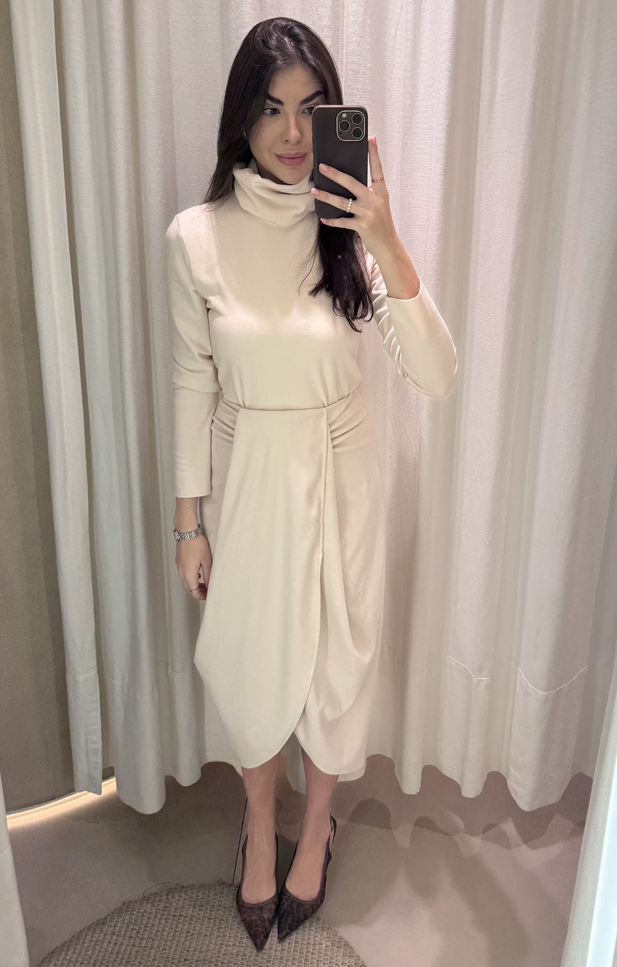 OFF WHITE